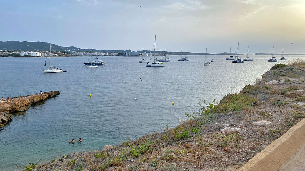 blauwasser_marina_spanien_balearen_sant_antoni_de_portmany_ankern