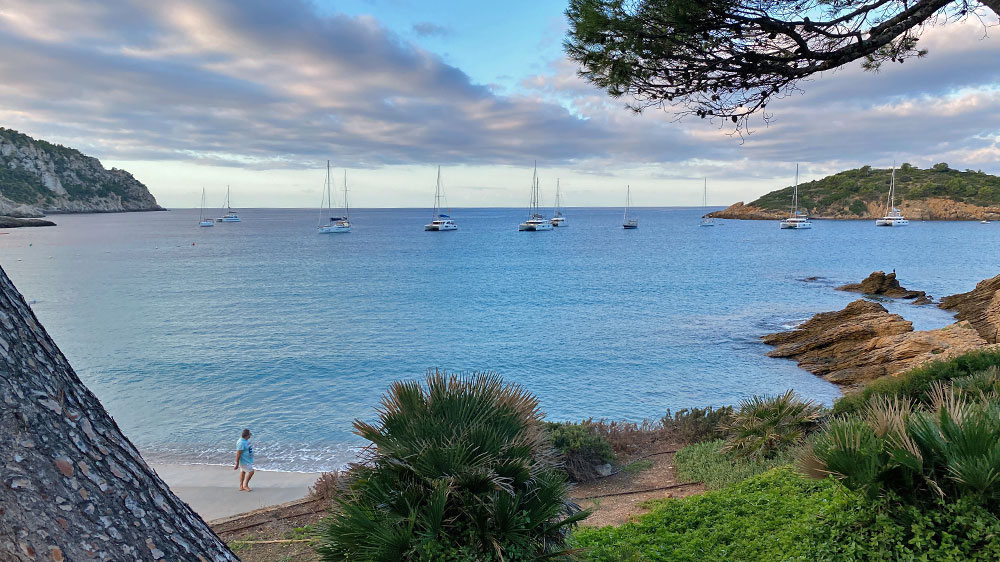 blauwasser_marina_spanien_balearen_sant_elm_ausblick