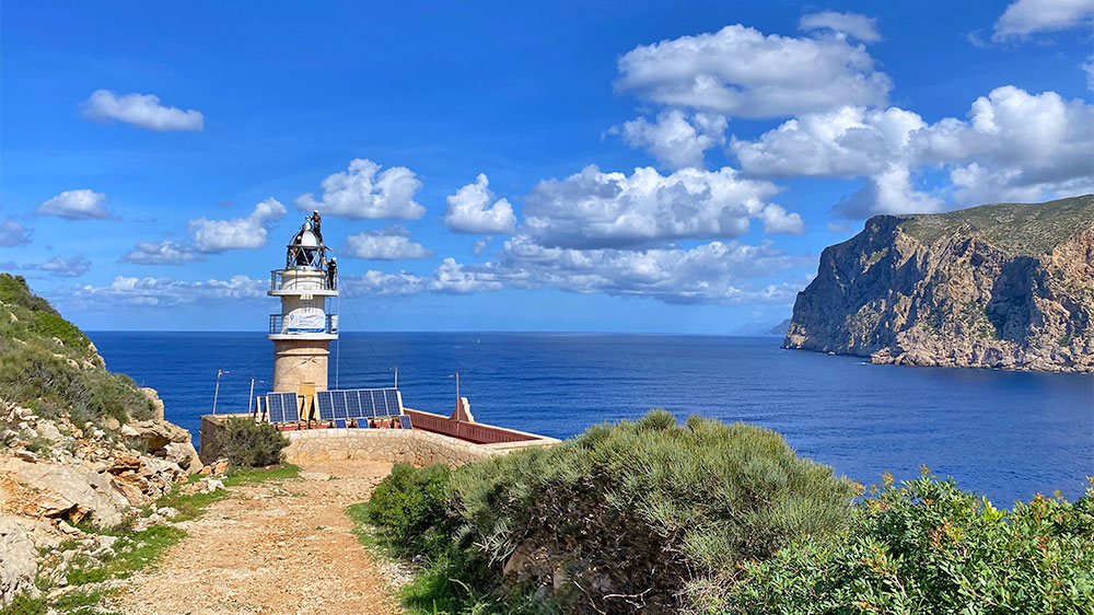blauwasser_marina_spanien_balearen_sant_elm_leuchtturm