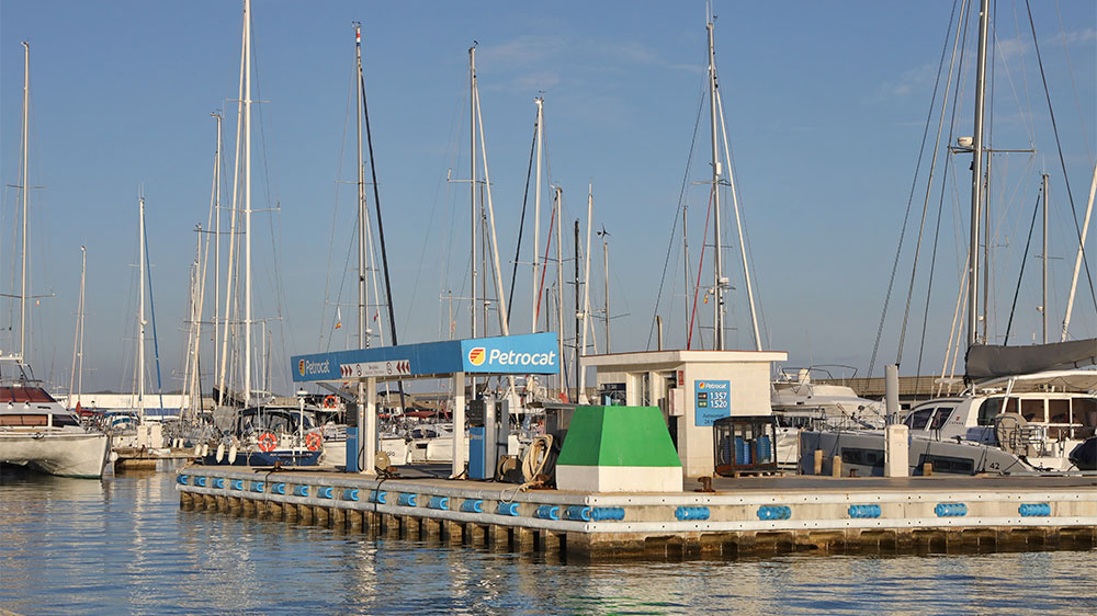 blauwasser_marina_spanien_roda_de_bara_tankstelle