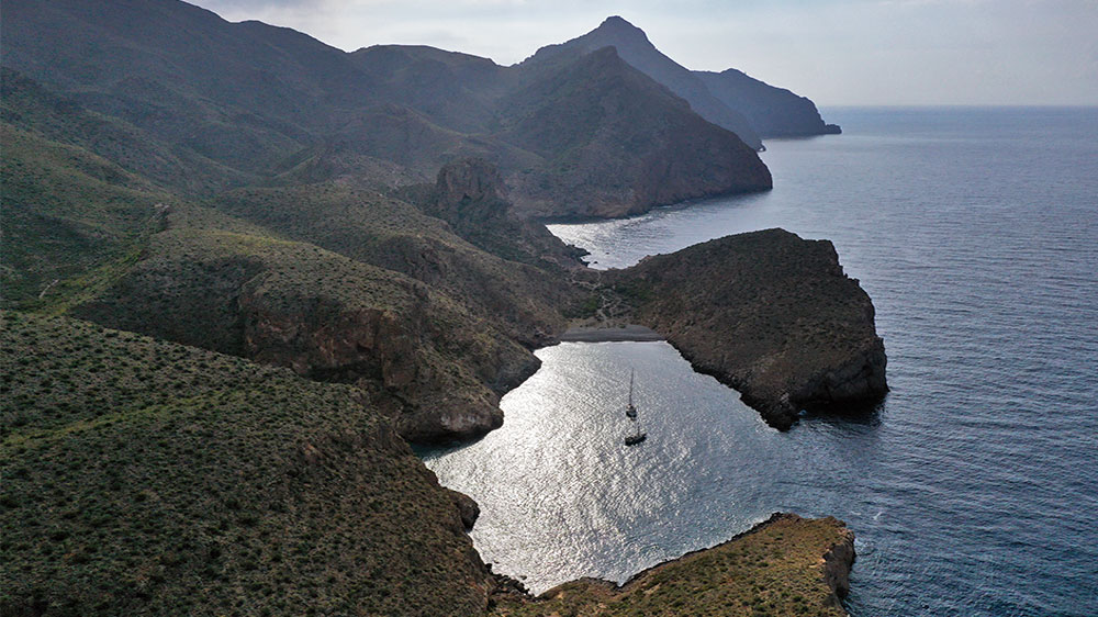 blauwasser_marina_spanien_suedkueste_cala_cerrada_geborgen