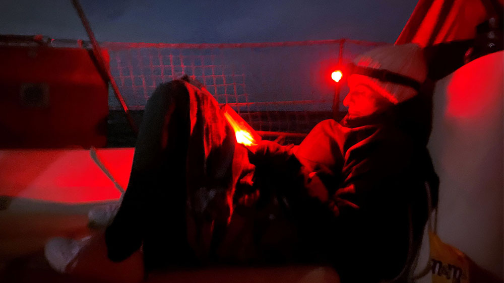 blauwasser_nachtfahrt_nachtsegeln_yacht_stirnlampe_rot