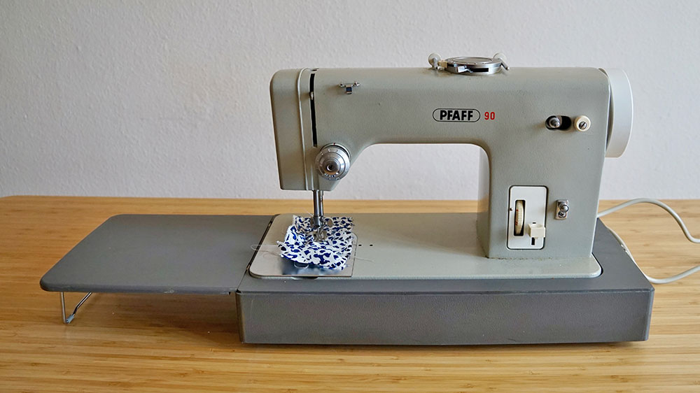blauwasser_naehmaschine_an_bord_pfaff