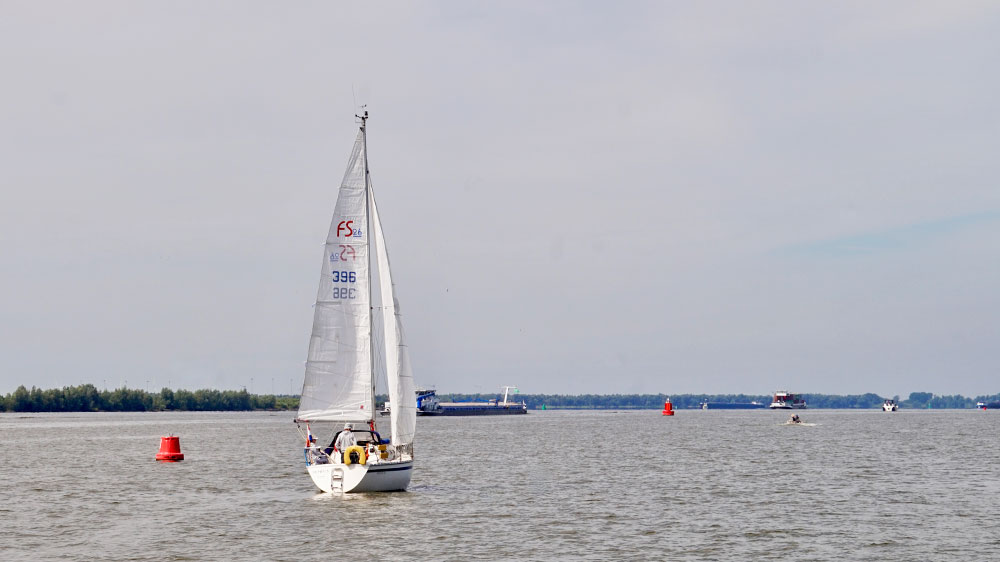 blauwasser_niederlande_stehende_mastroute_sued_hollandse_diep