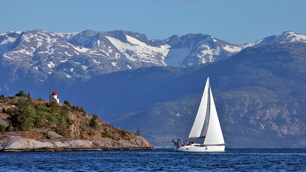 blauwasser_norwegen_hardangerfjord_bergen_fjord_schnee
