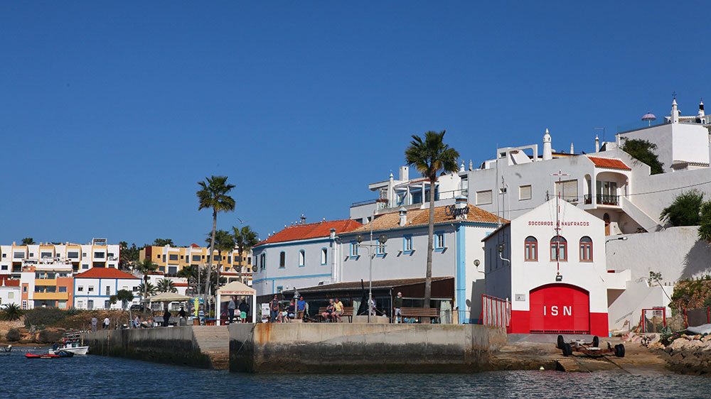 blauwasser_portugal_hafen_portimao_ferragudo_anleger