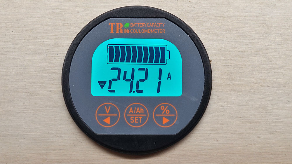 blauwasser_praxistipp_elektrik_kapazitaet_messen_batteriemonitor