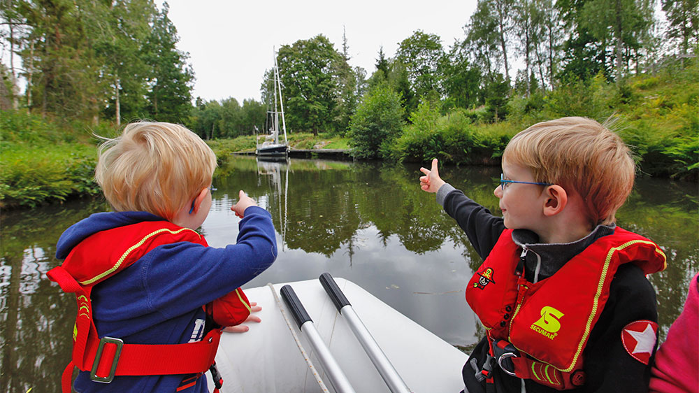 blauwasser_revier_schweden_goeta-kanal_kinder_nebenarm