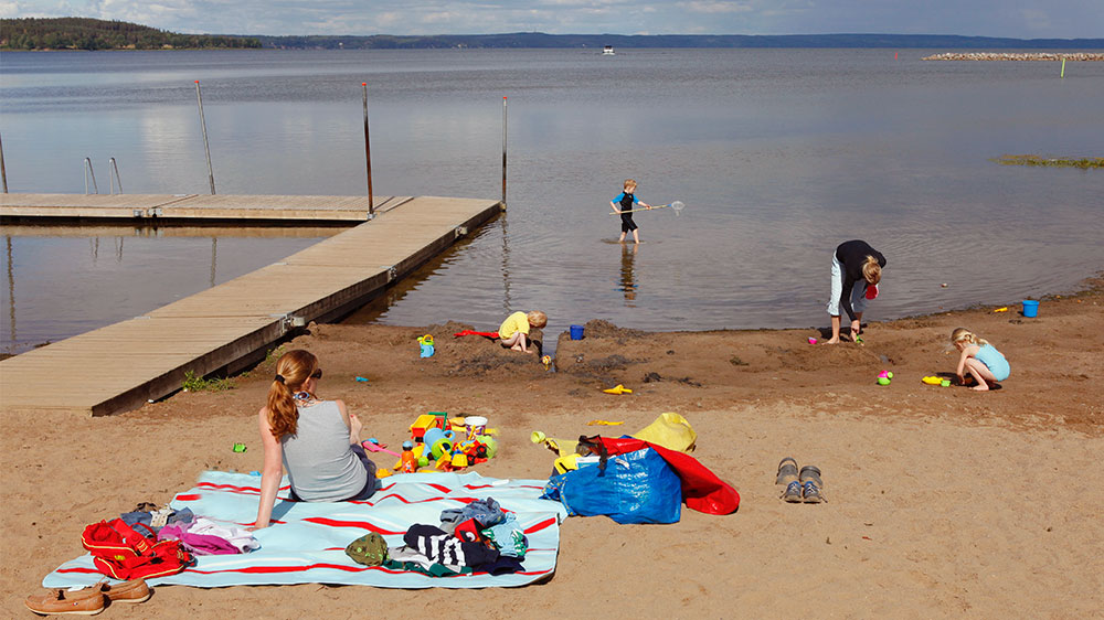 blauwasser_revier_schweden_goeta-kanal_kinder_strand