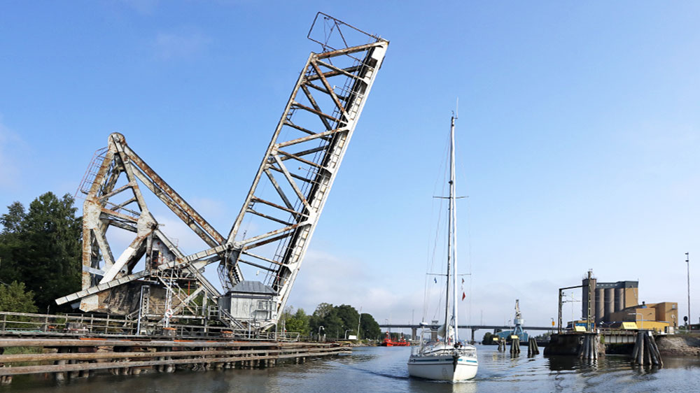 blauwasser_revier_trollhaette_kanal_schweden_bruecken