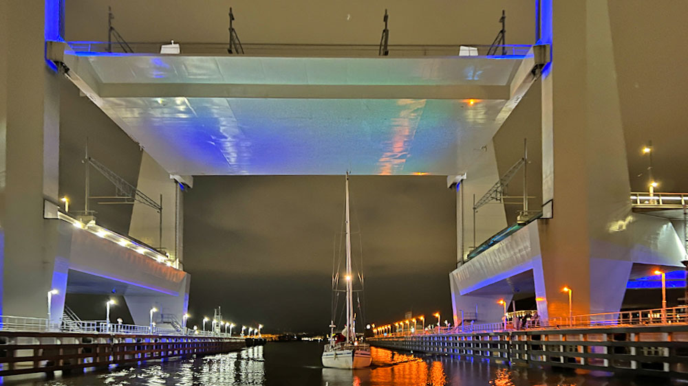 blauwasser_revier_trollhaette_kanal_schweden_hisingsbro