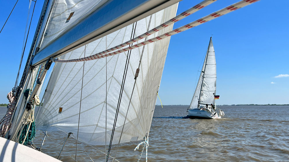 blauwasser_reviere_segeln_deutschland_elbe_weitlaeufig