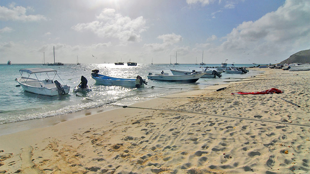blauwasser_reviere_venezuela_los_roques_strand