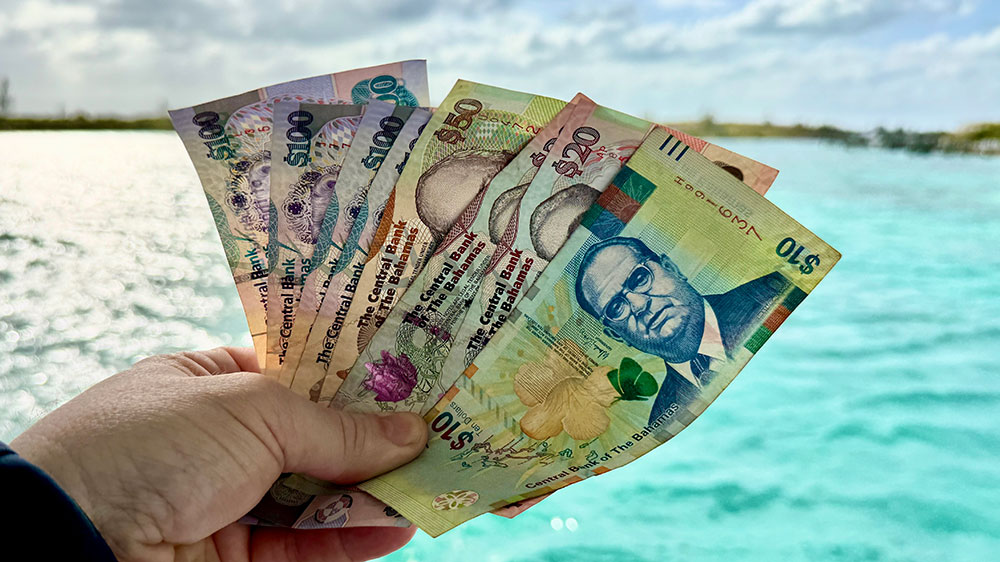 blauwasser_revierinformation_bahamas_abacos_inseln_geld