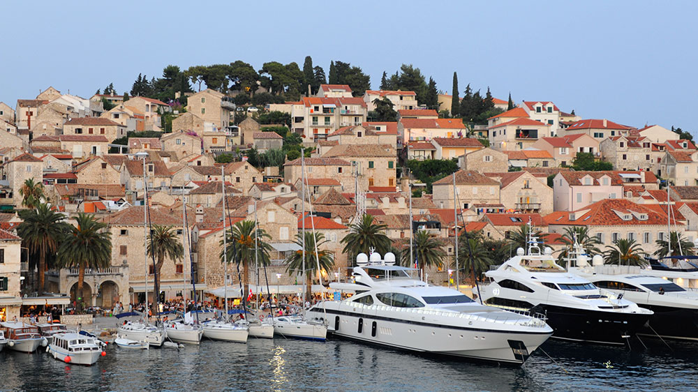 blauwasser_revierinformation_kroatien_sueddalmatien_hvar_abend