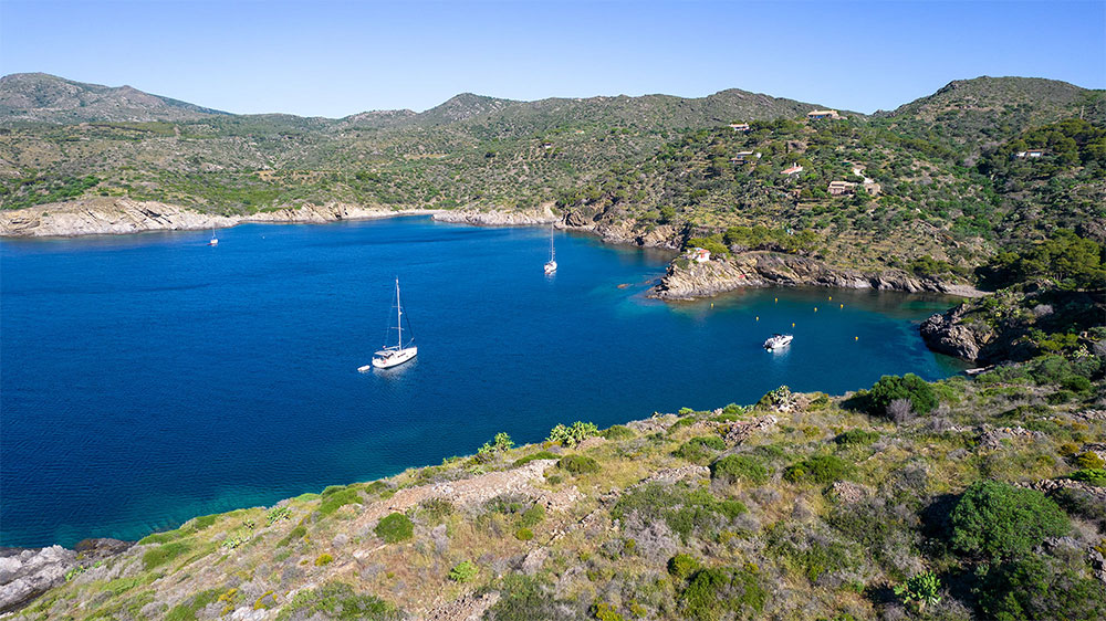 blauwasser_revierinformation_spanien_mittelmeer_costa_brava_bucht_guillola