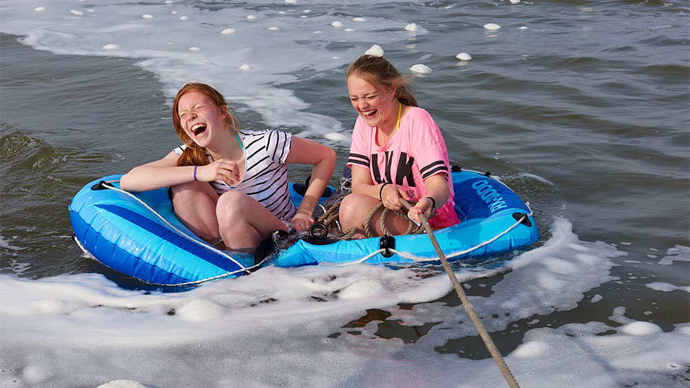 blauwasser_revierreportage_holland_plattbodenschiff_badespass