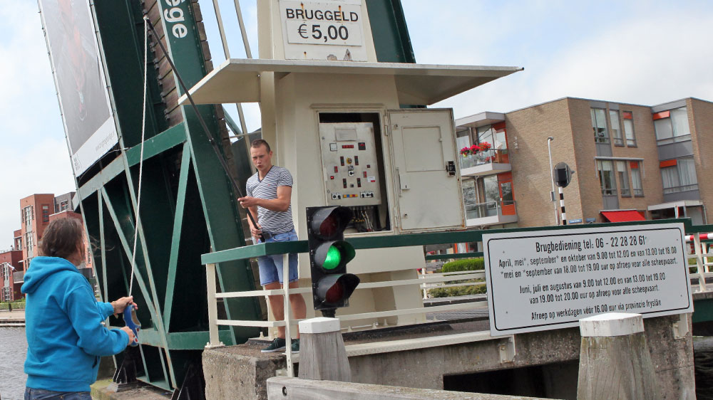 blauwasser_revierreportage_holland_plattbodenschiff_brueckengeld