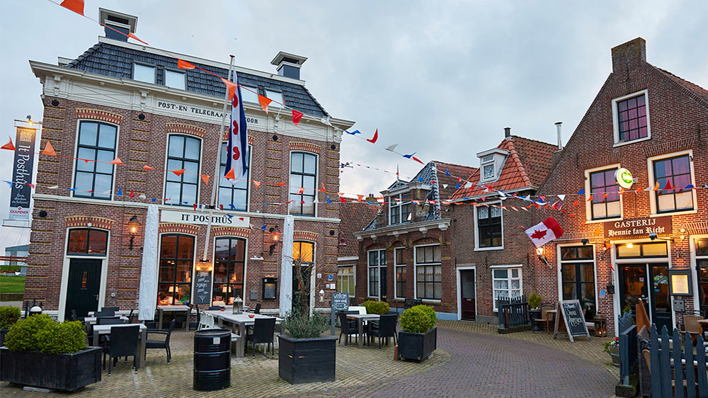 blauwasser_revierreportage_holland_plattbodenschiff_makkum