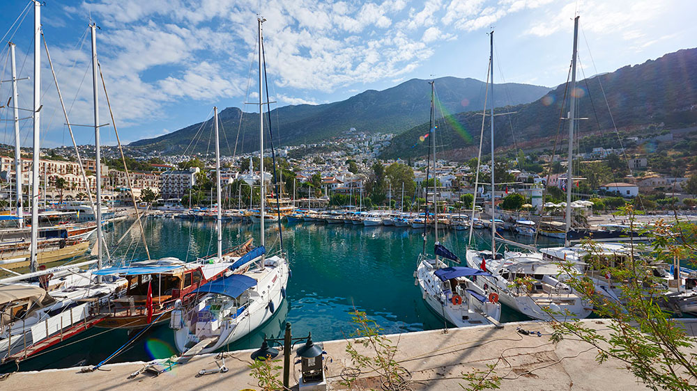 blauwasser_revierreportage_tuerkei_golf_von_fethiye_kalkan_hafen