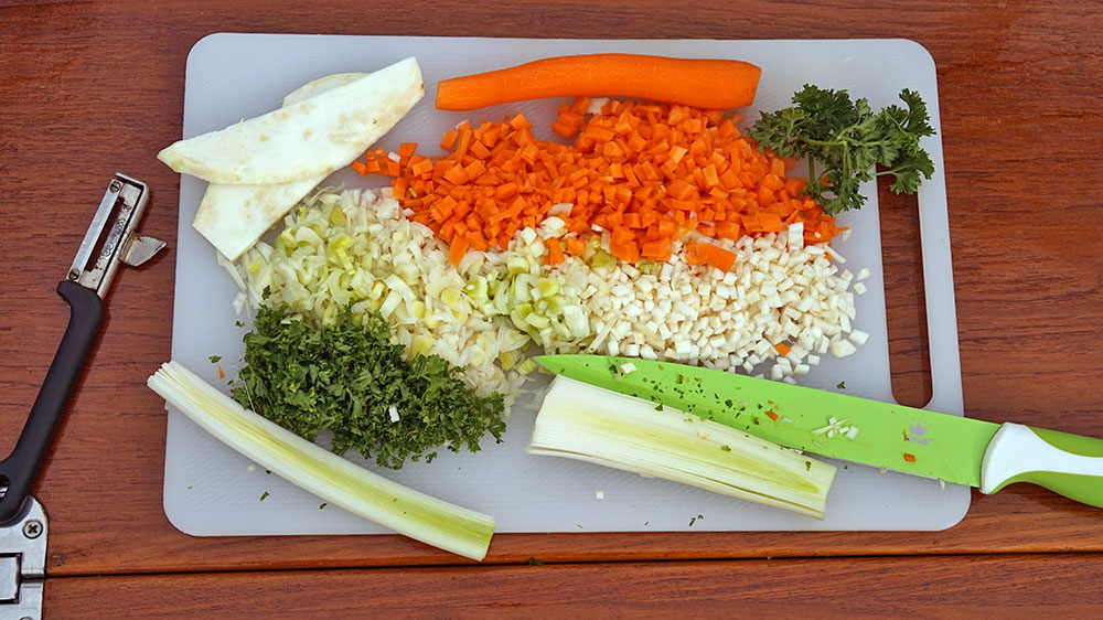 blauwasser_rezepte_gemuesebruehe_vorbereitung