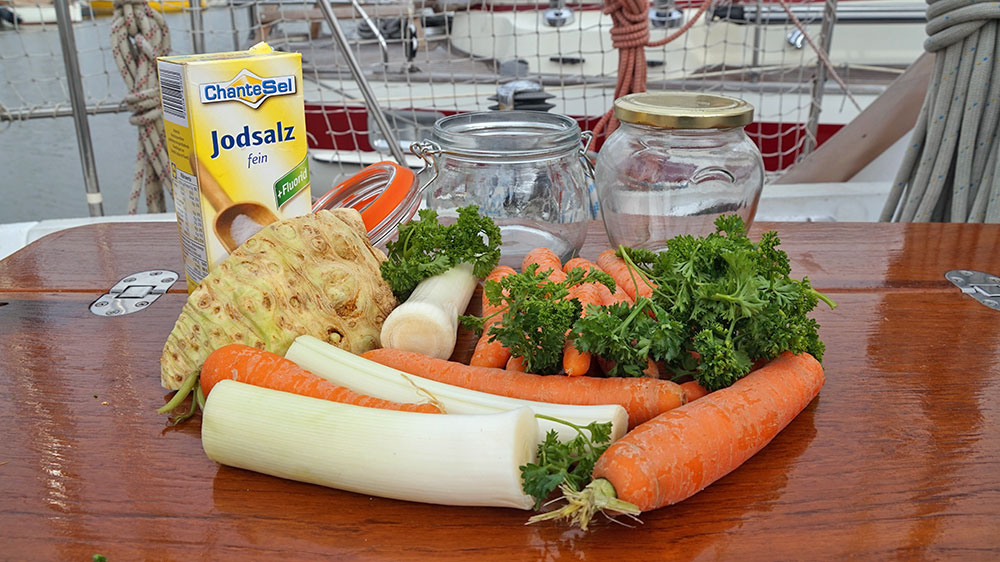 blauwasser_rezepte_gemuesebruehe_zutaten