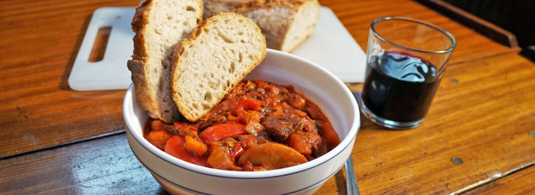 blauwasser_rezepte_gulasch_header