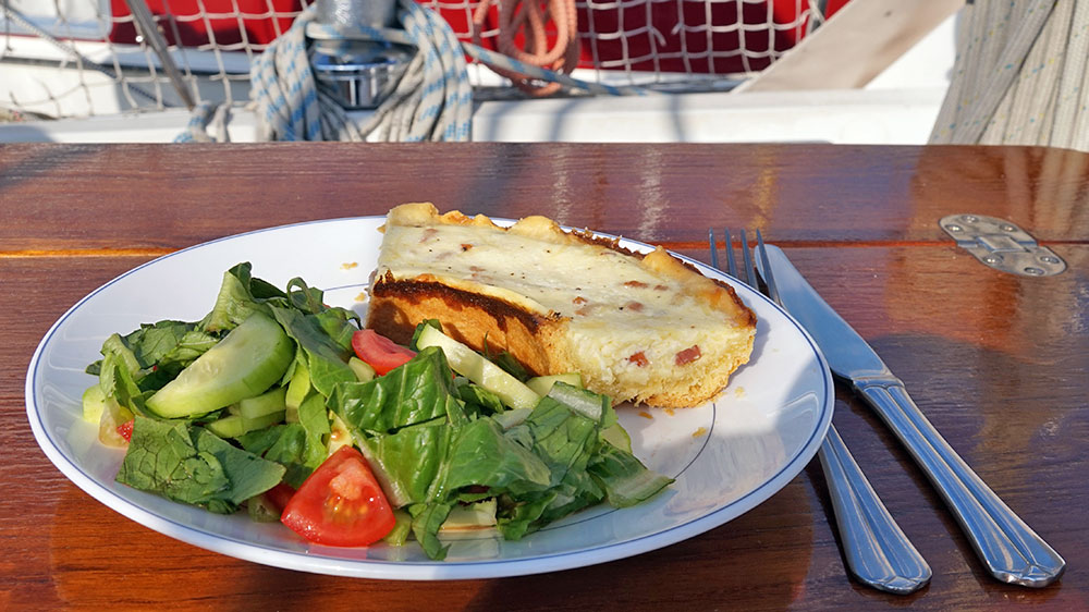 blauwasser_rezepte_quiche_aus_dem_omnia_fertiges_gericht