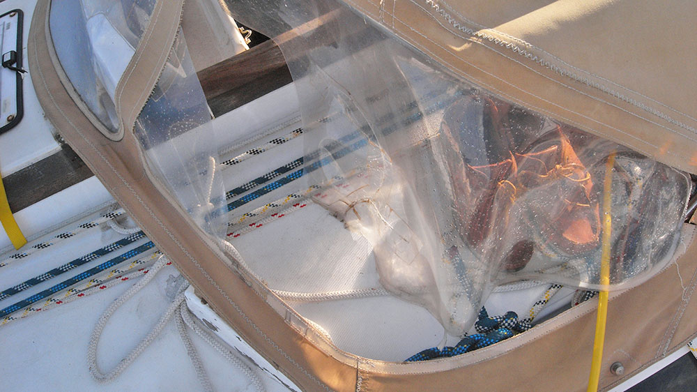 blauwasser_schadenabwicklung_yacht_sprayhood