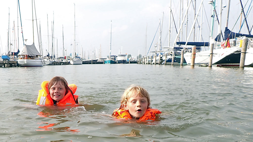 blauwasser_segelbekleidung_kinder_famile_neoprenanzug