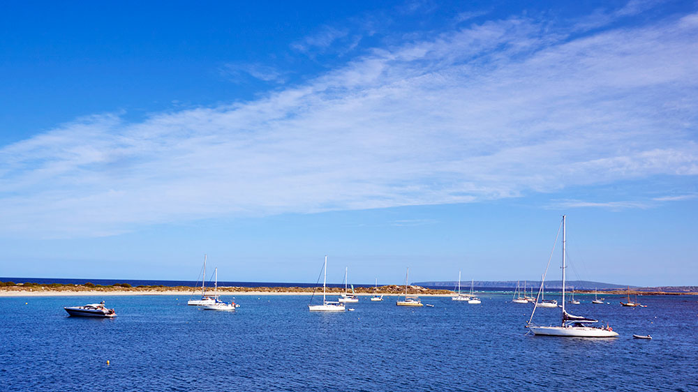 blauwasser_segeln_charter_balearen_ibiza_und_formentera_puerto_el_espalmador
