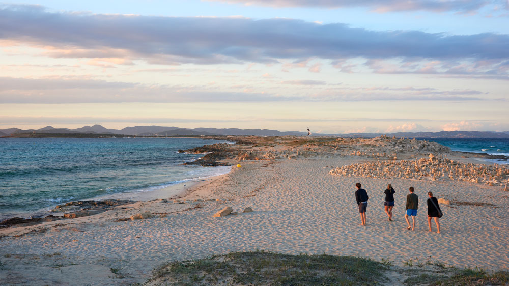 blauwasser_segeln_charter_balearen_ibiza_und_formentera_strand