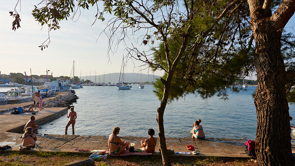 blauwasser_segeln_charter_kroatien_inseln_im_kvarner_ilovik_badestelle