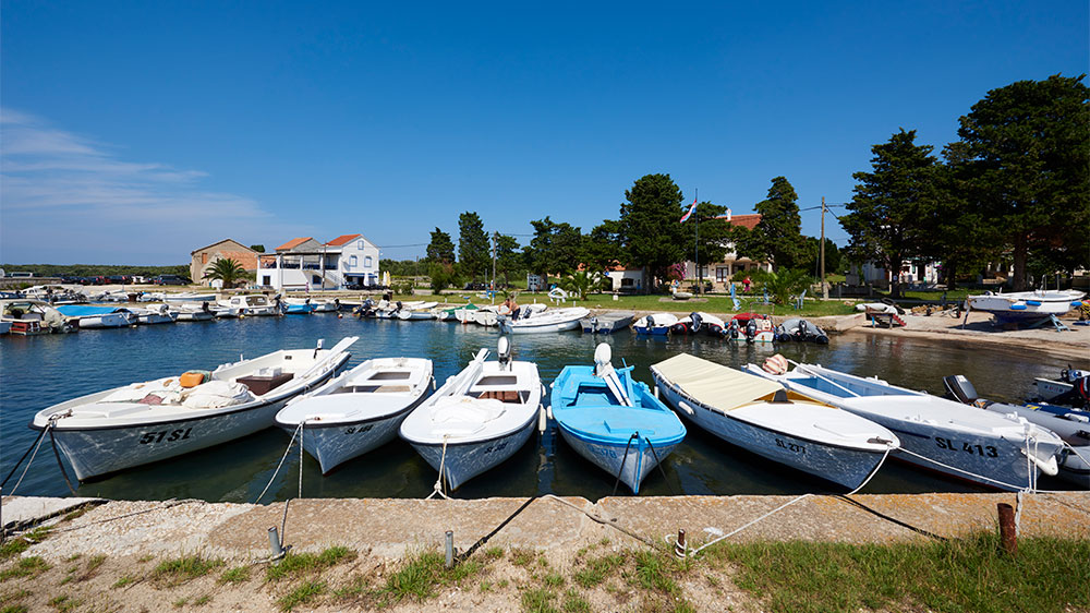 blauwasser_segeln_charter_kroatien_inseln_im_kvarner_olib_dorf