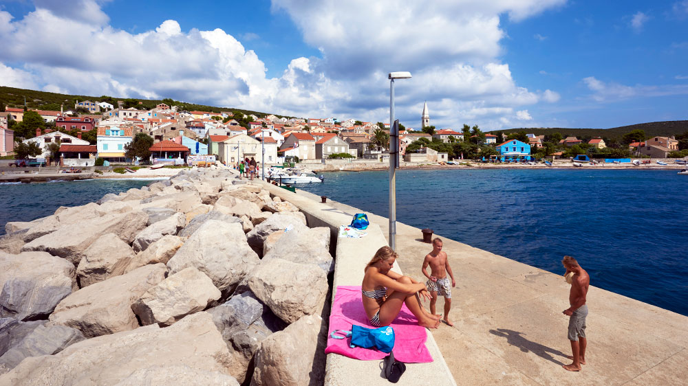 blauwasser_segeln_charter_kroatien_inseln_im_kvarner_ort_unije_insel_unije