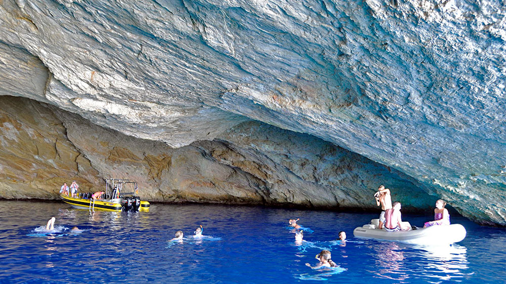 blauwasser_segeln_charter_mallorca_nahziele_palma_cabrera_blaue_grotte