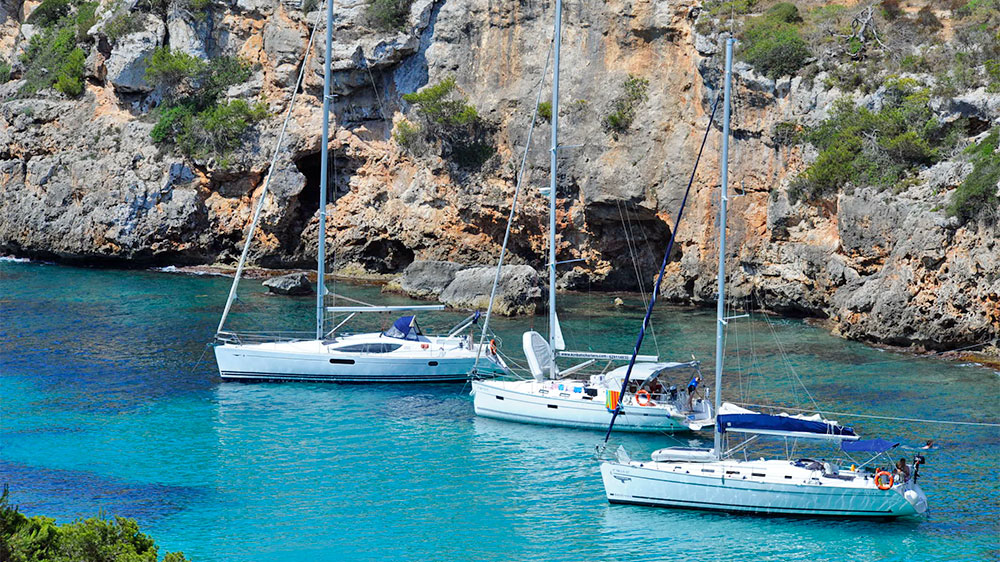 blauwasser_segeln_charter_mallorca_nahziele_palma_cala_pi_ankerplatz
