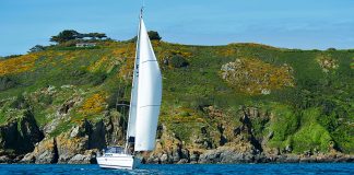 Wild, herb und herzlich: Segeln zwischen Nordbretagne und Kanalinseln