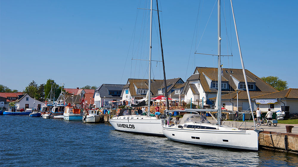 blauwasser_segeln_charter_ostsee_deutschland_mecklenburg_vorpommern_hiddensee_faehrhafen_vitte