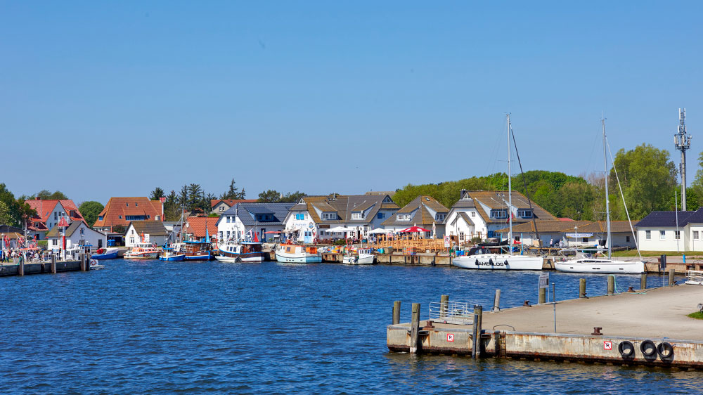 blauwasser_segeln_charter_ostsee_deutschland_mecklenburg_vorpommern_hiddensee_hafen_vitte