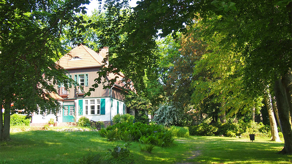 blauwasser_segeln_charter_ostsee_deutschland_mecklenburg_vorpommern_hiddensee_haus