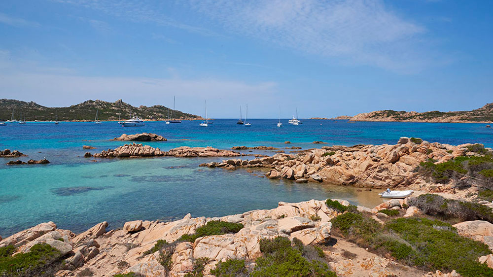 blauwasser_segeln_charter_sardinien_bucht_giorgio_marino