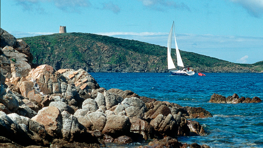 blauwasser_segeln_charter_sardinien_sueden_navigation