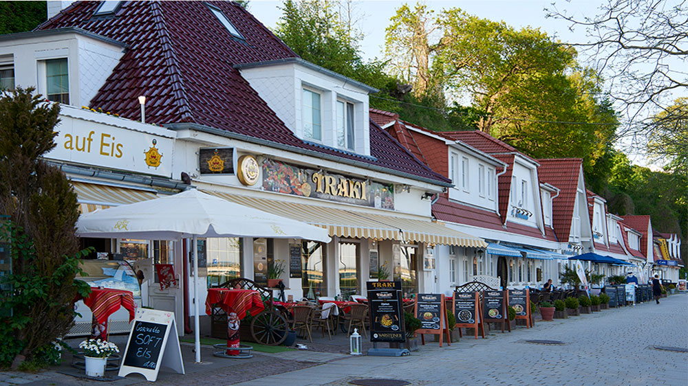 blauwasser_segeln_rund_ruegen_tipps_sassnitz_fussgaengerzone