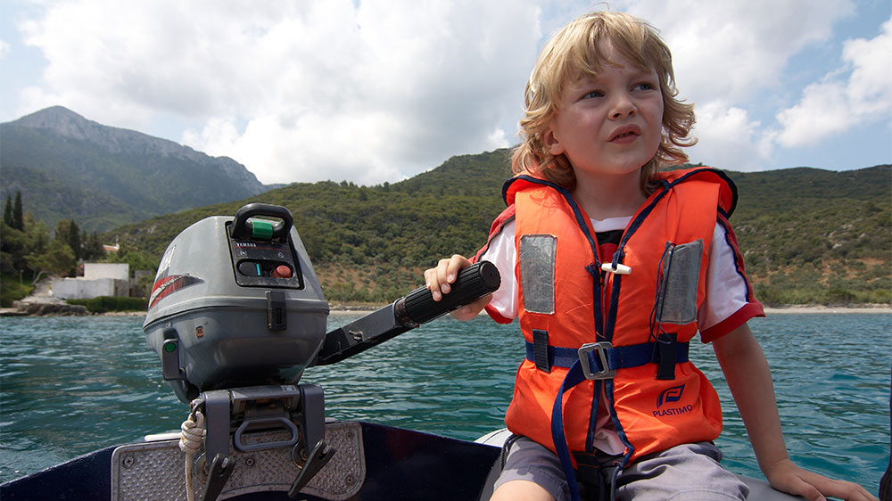blauwasser_segelreise_charterreise_mit_Kindern_dinghi