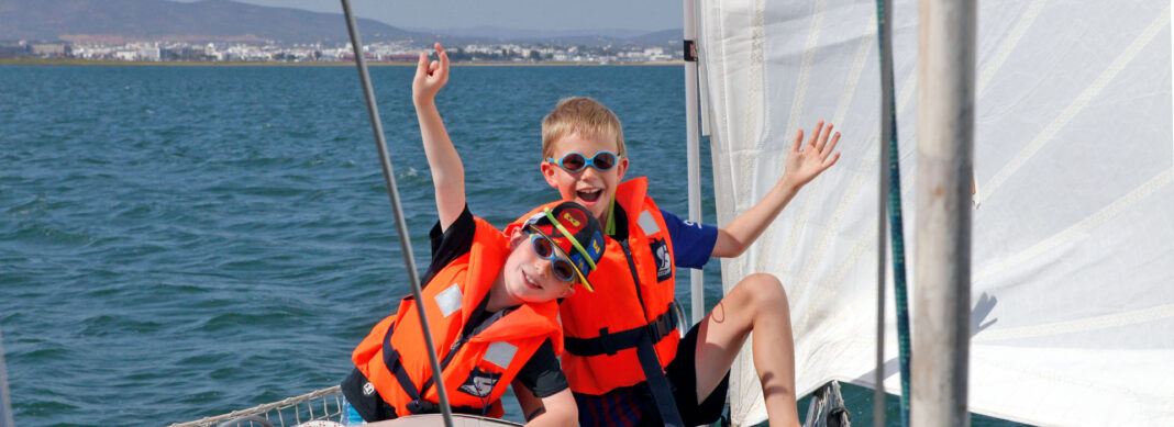 blauwasser_segelreise_charterreise_mit_Kindern_header_2