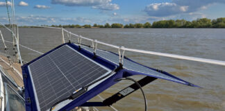 Ausprobiert: Mobiles Solarmodul für die Reling SunWare TX-Rail
