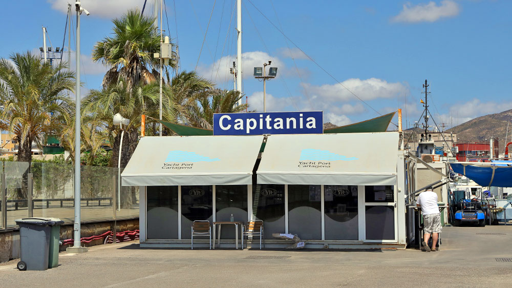 blauwasser_spanien_mittelmeer_costa_sol_blanca_marina_office