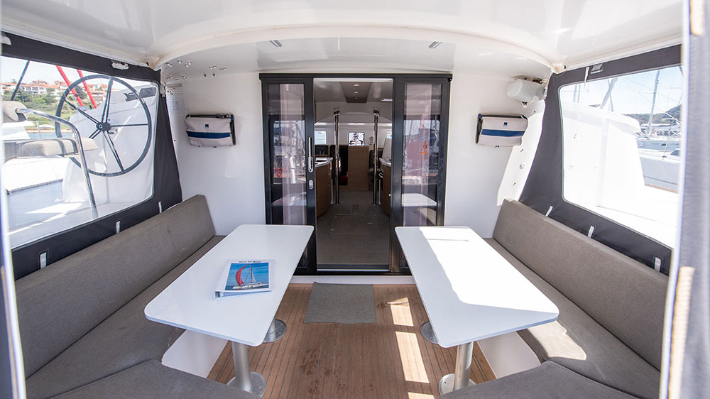 blauwasser_trimaran_neel_test_fahrbericht_charter_cockpit2