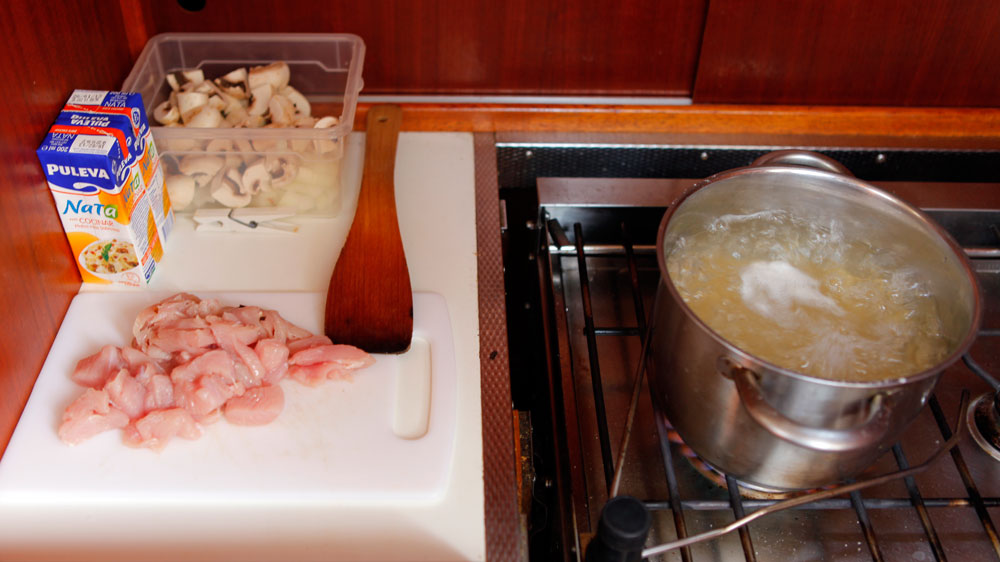 blauwasser_trinkwasser_an_bord_kochen